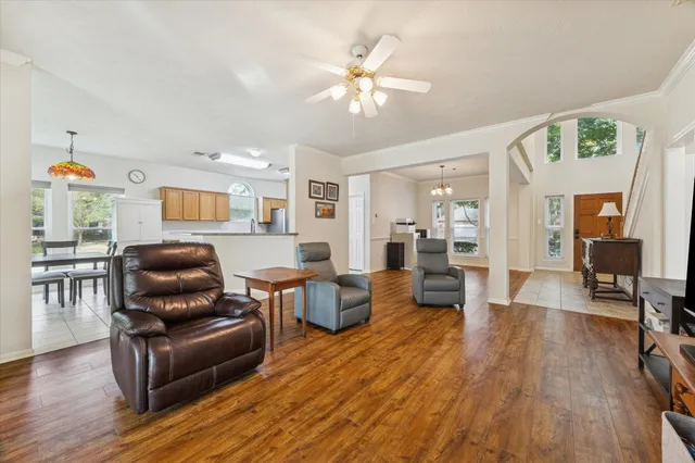 $498,000 | 702 Huntercrest Drive, El Lago, TX 77586