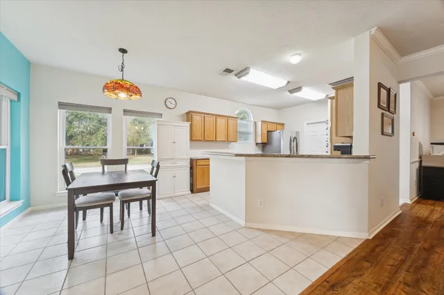 $498,000 | 702 Huntercrest Drive, El Lago, TX 77586