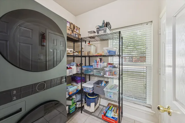 $498,000 | 702 Huntercrest Drive, El Lago, TX 77586