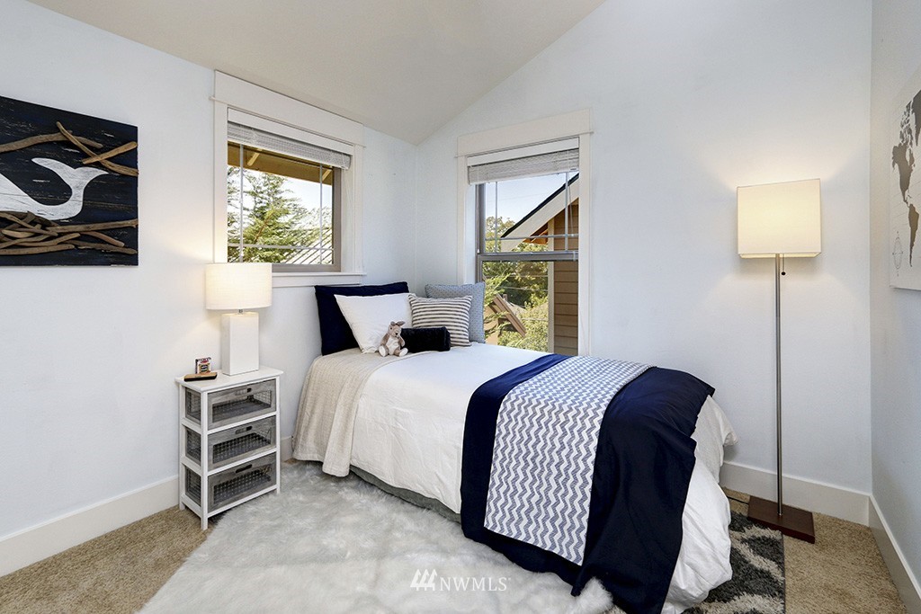 621 Northwest 70th Street Seattle, WA 98117 - Photo 13 of 19