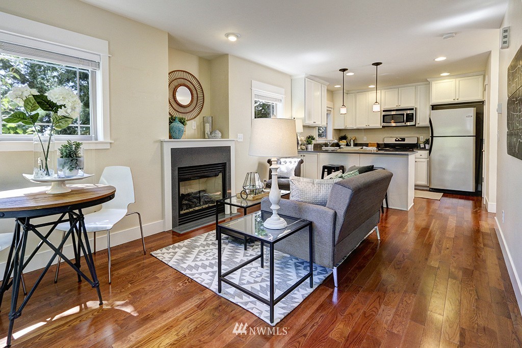 621 Northwest 70th Street Seattle, WA 98117 - Photo 3 of 19