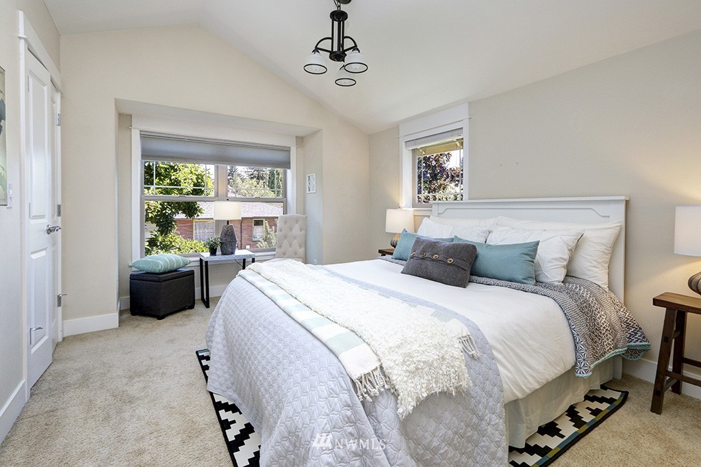 621 Northwest 70th Street Seattle, WA 98117 - Photo 10 of 19