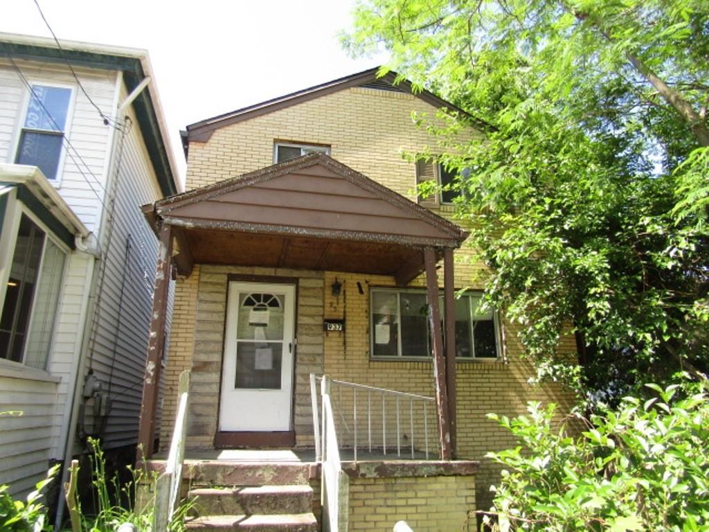 937 Woodward Avenue McKees Rocks, PA 15136 - Photo 4 of 22