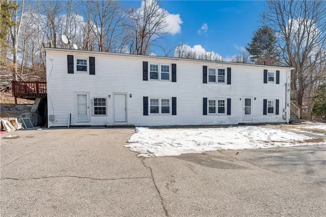 $2,200 | 12 Monson Street, Unit 2, Johnston, RI 02919