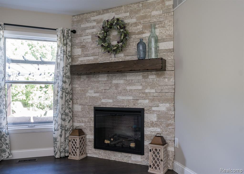 1120 Hackberry Circle Rochester Hills, MI 48309 - Photo 9 of 53 Gallery Image 9