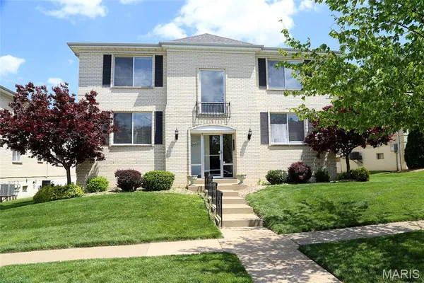 $195,500 | 10017 Chardin Way, Unit 3, St. Louis, MO 63128