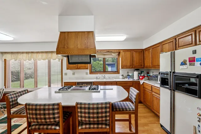 $829,900 | 1168 West Manor Lane, River Hills, WI 53217