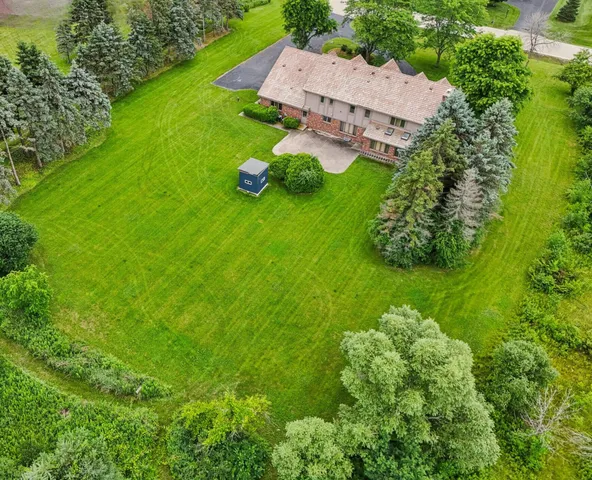 $829,900 | 1168 West Manor Lane, River Hills, WI 53217