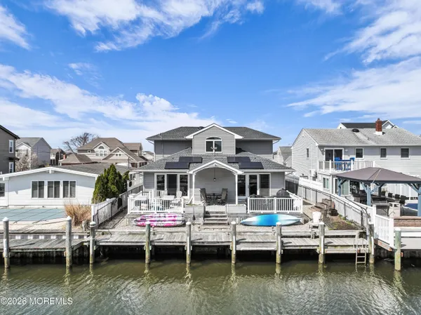 $895,000 | 39 Pilot Road, Toms River, NJ 08753
