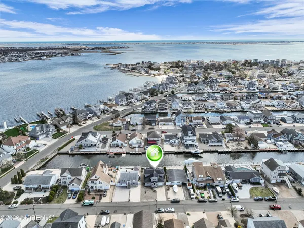 $895,000 | 39 Pilot Road, Toms River, NJ 08753