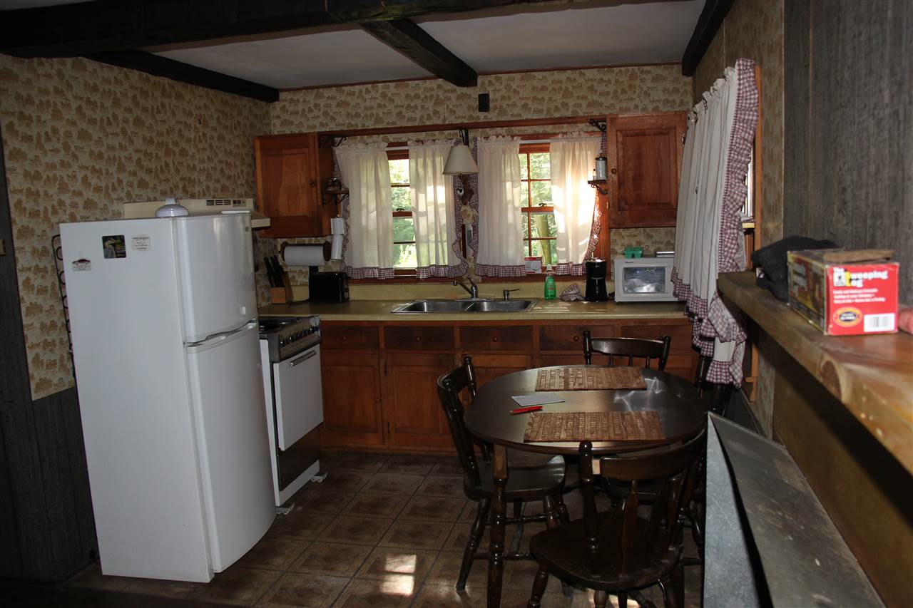 324 N Road Deering, NH 03244 - Photo 3 of 8