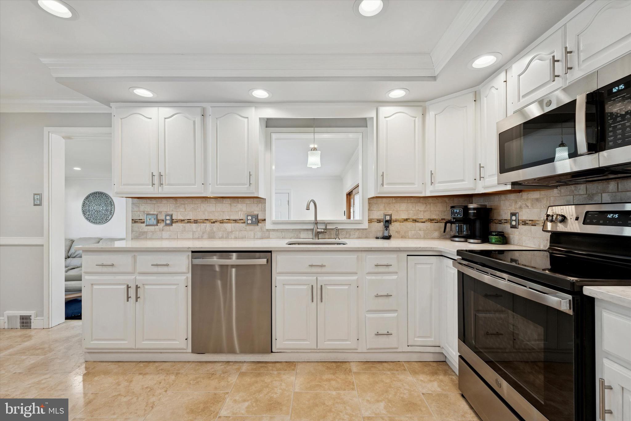 147 Snyder Lane Springfield, PA 19064 - Photo 8 of 42