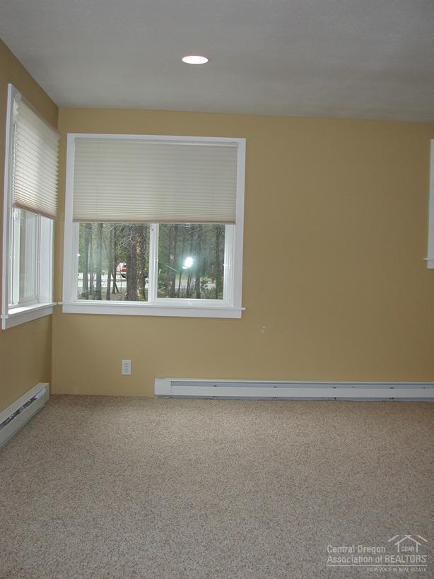 16489 Living room