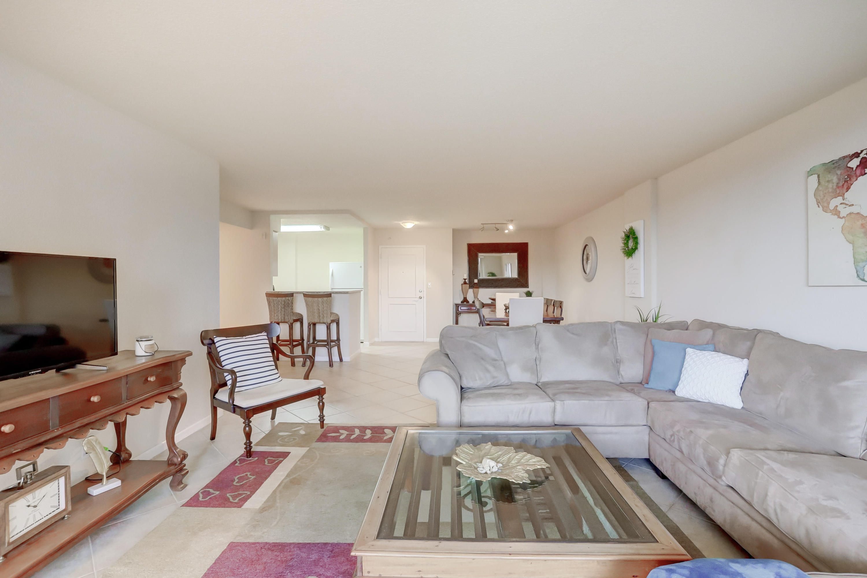 1000 Spanish River Road, Unit 4J Boca Raton, FL 33432 - Photo 6 of 14 Scaffidi-living room 2