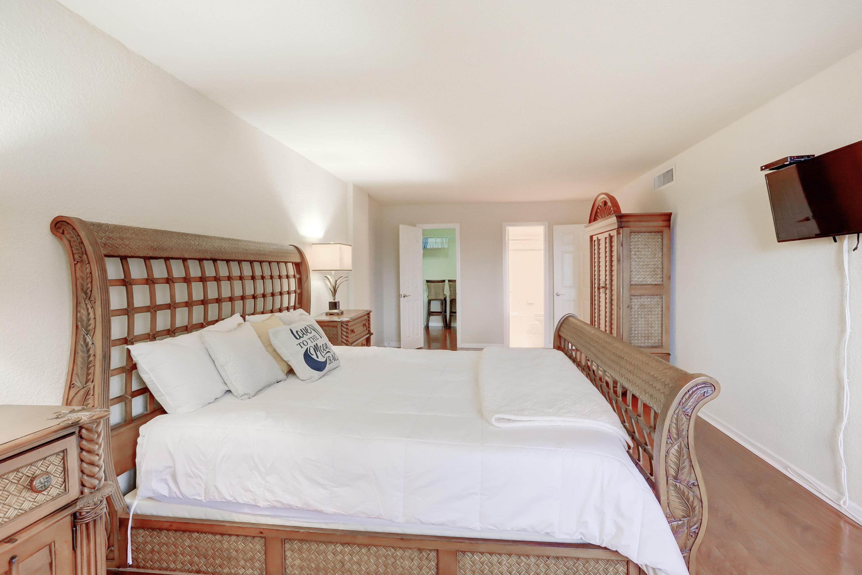 1000 Spanish River Road, Unit 4J Boca Raton, FL 33432 - Photo 8 of 14 Scaffidi-master bedroom pic 3
