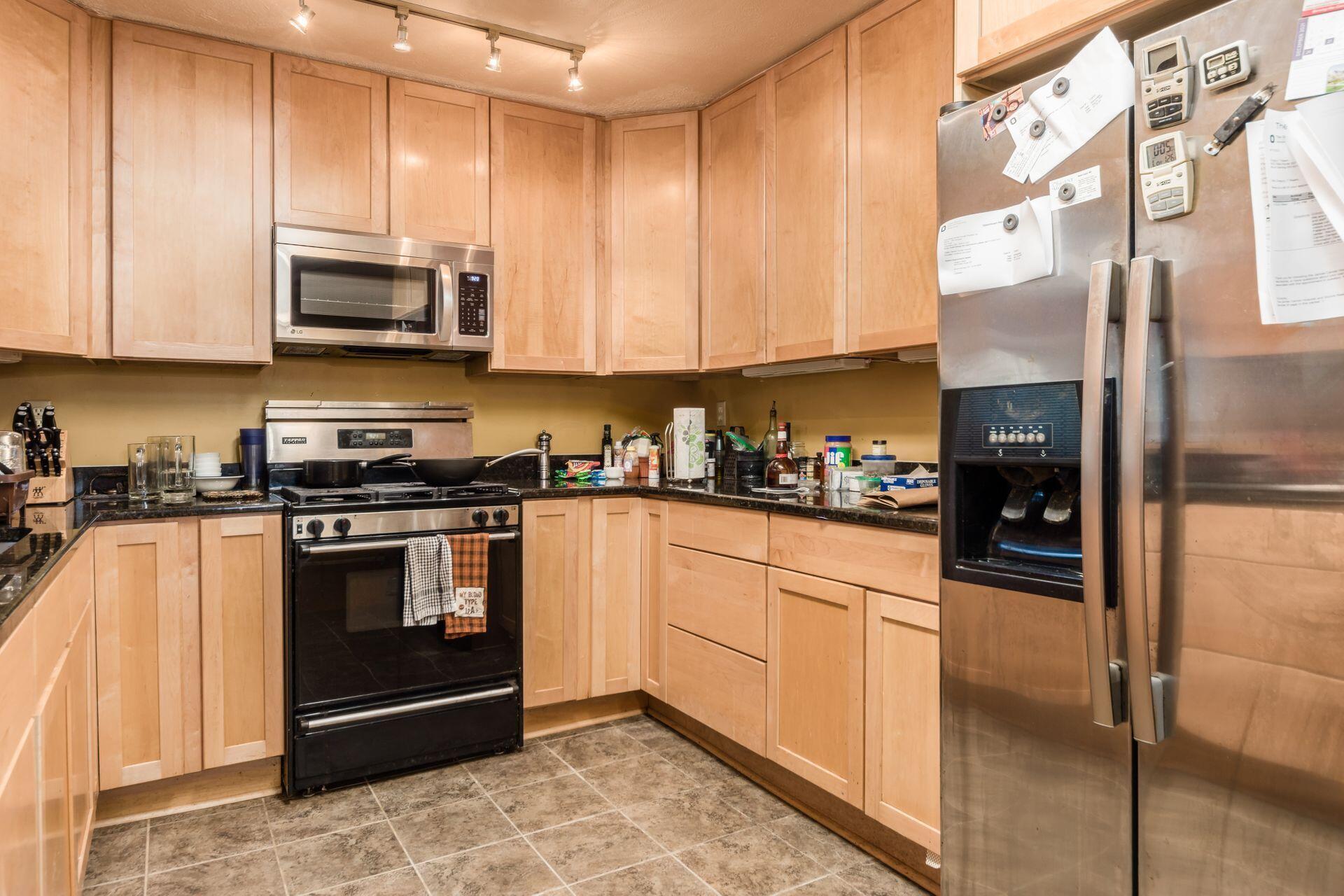 8526 State Rte 207 Mount Sterling, OH 43143 - Photo 10 of 33 Kitchen
