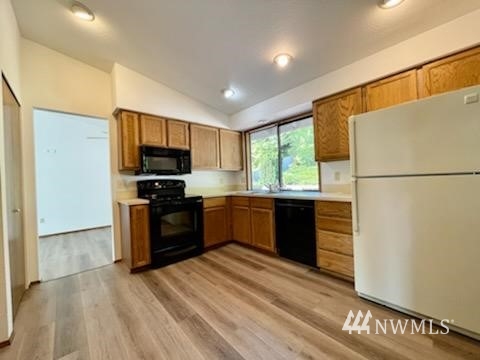 14924 Southeast 181st Street Renton, WA 98058 - Photo 3 of 22 Gallery Image 3