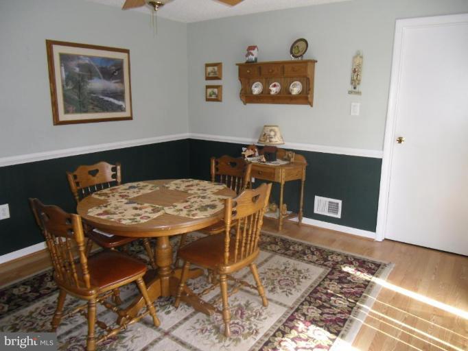 2404 Pinefield Road Waldorf, MD 20601 - Photo 22 of 29 Dining Room