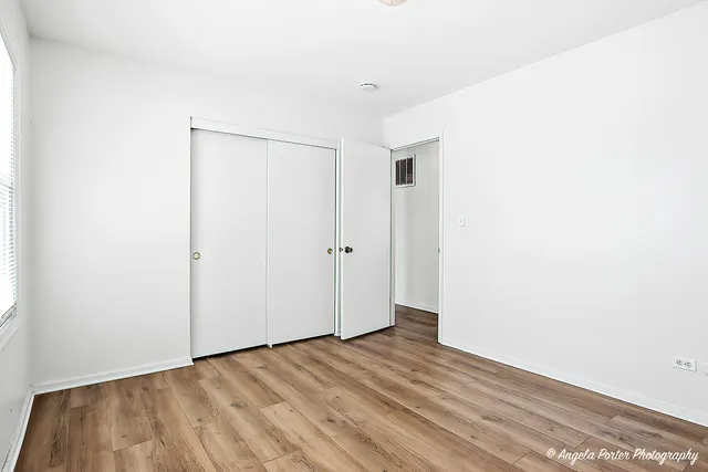 $1,600 | 829 Washington Street, Unit 1, Woodstock, IL 60098