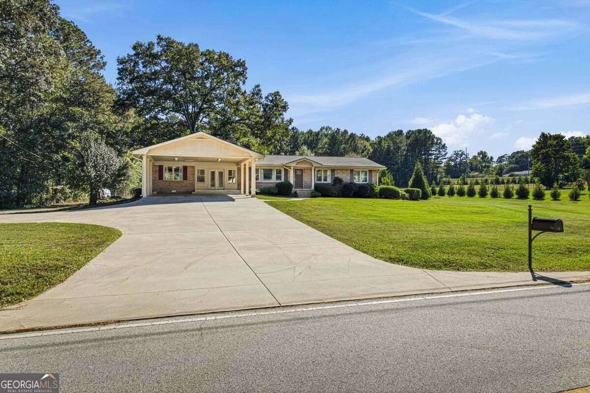 52 East End Road Covington, GA 30014 - Photo 3 of 53 Gallery Image 3