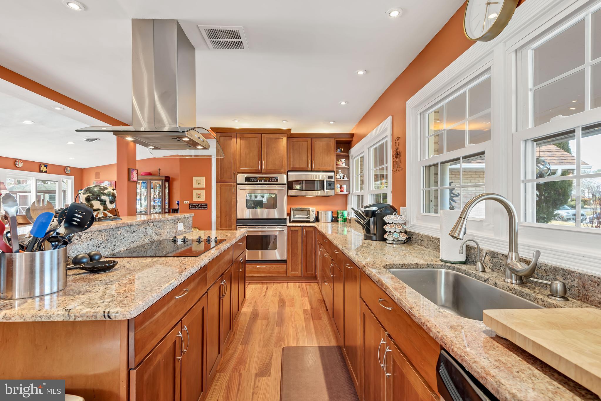 3505 Round Hollow Road Baltimore, MD 21208 - Photo 4 of 45 Granite & Stainless!!