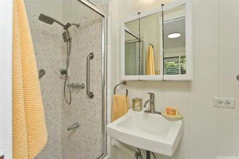 $1,150,000 | 1547 Ala Aolani Street, Honolulu, HI 96819