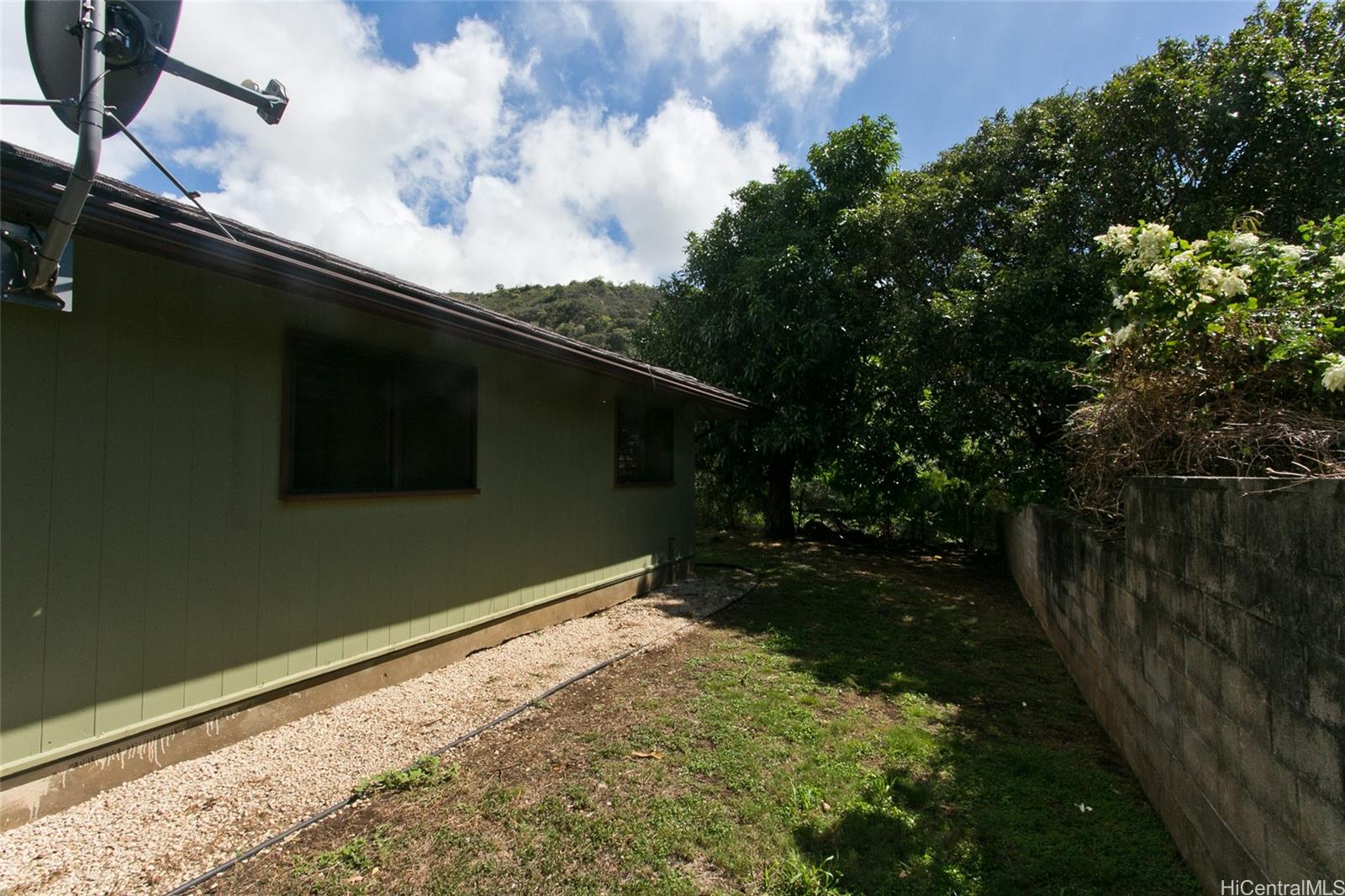 1547 Ala Aolani Street Honolulu, HI 96819 - Photo 18 of 24