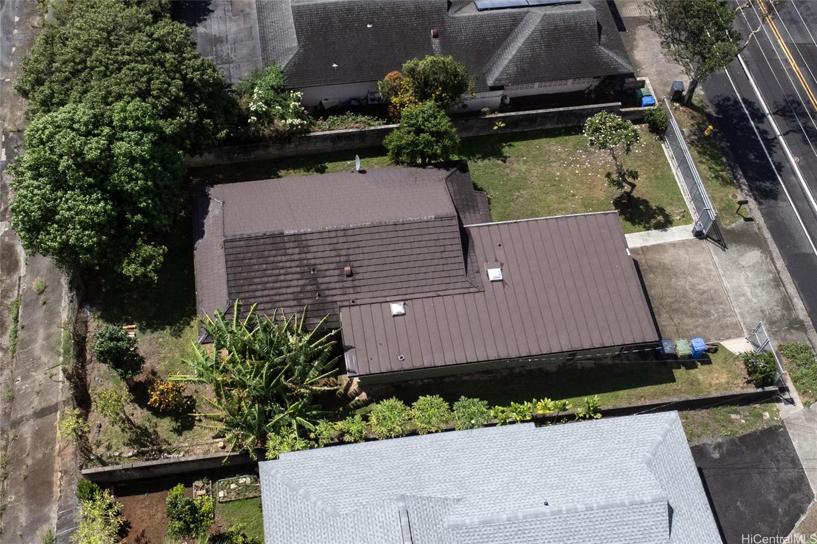1547 Ala Aolani Street Honolulu, HI 96819 - Photo 22 of 24
