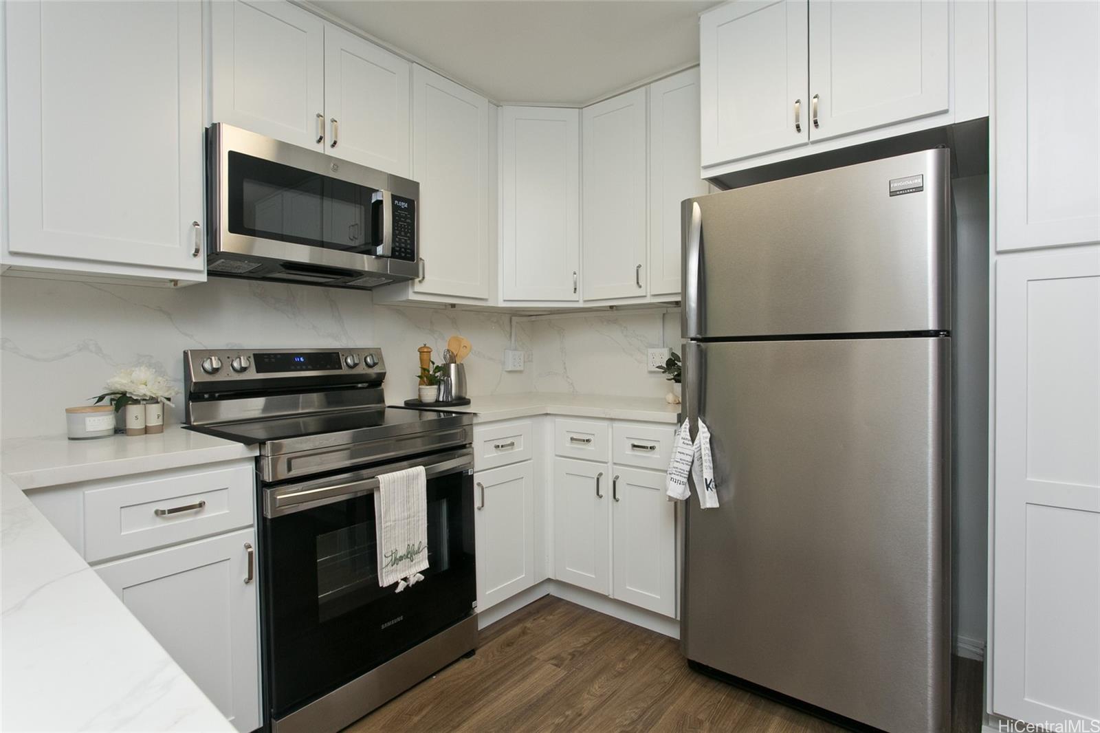 1547 Ala Aolani Street Honolulu, HI 96819 - Photo 8 of 24