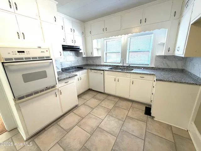 $169,900 | 308 South Yelverton Street, Stantonsburg, NC 27883