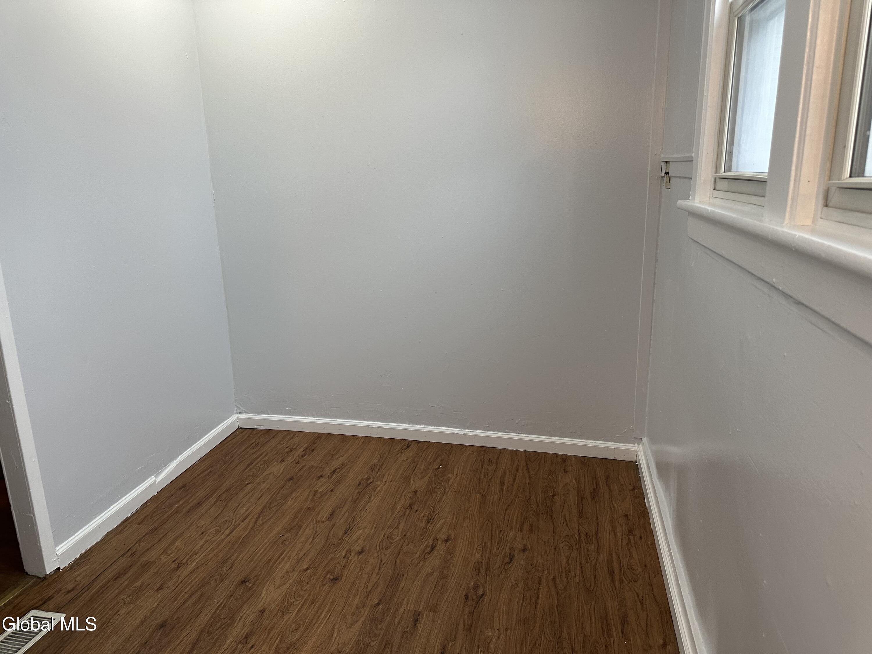 1213 State Street, Unit 2 Schenectady, NY 12304 - Photo 7 of 11 IMG_3139