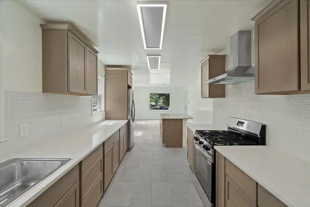 $325,000 | 7205 41st Avenue, Kenosha, WI 53142