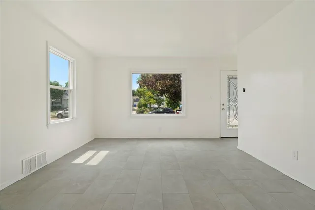 $325,000 | 7205 41st Avenue, Kenosha, WI 53142