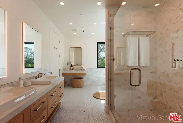 $40,000 | 382 Aderno Way, Pacific Palisades, CA 90272