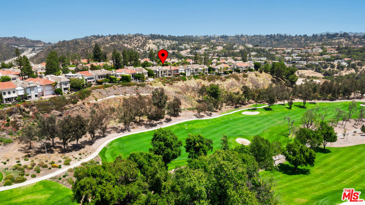 2125 Ridge Drive Los Angeles, CA 90049 - Photo 28 of 32