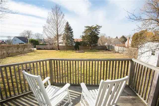 $2,000 | 281 Wolcott Avenue, Middletown, RI 02842