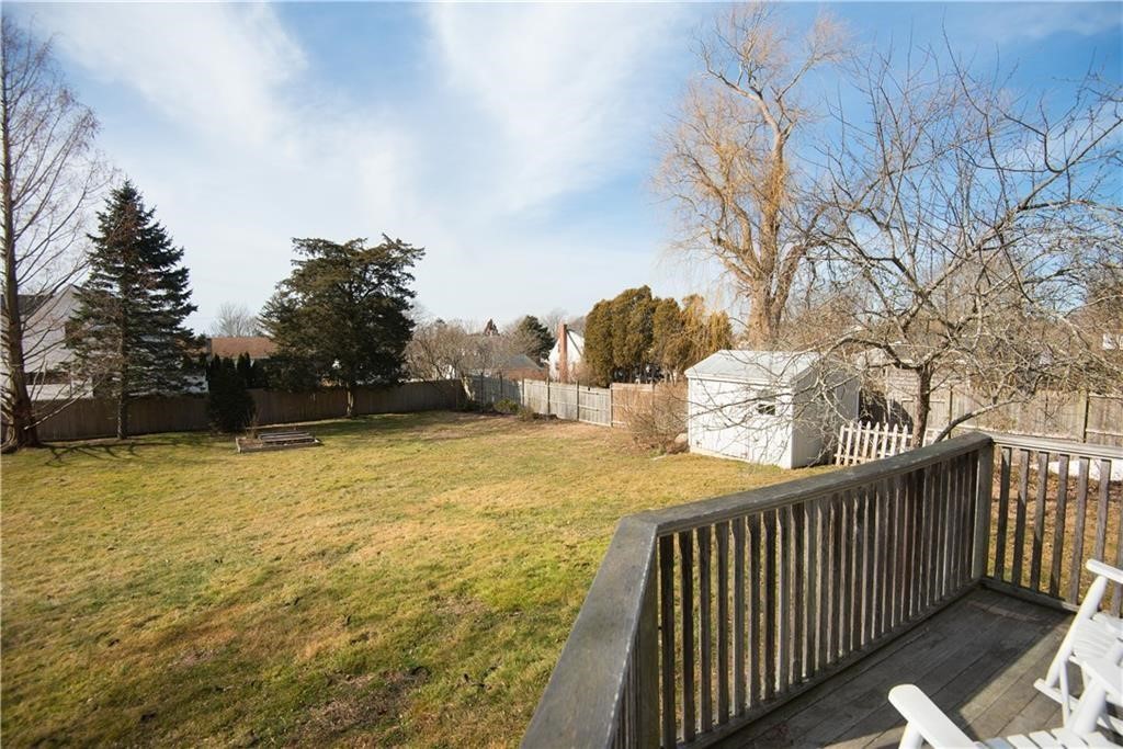281 Wolcott Avenue Middletown, RI 02842 - Photo 15 of 16