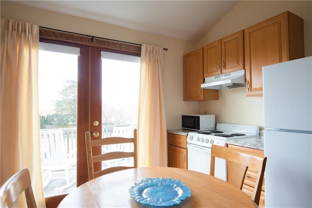 281 Wolcott Avenue Middletown, RI 02842 - Photo 5 of 16