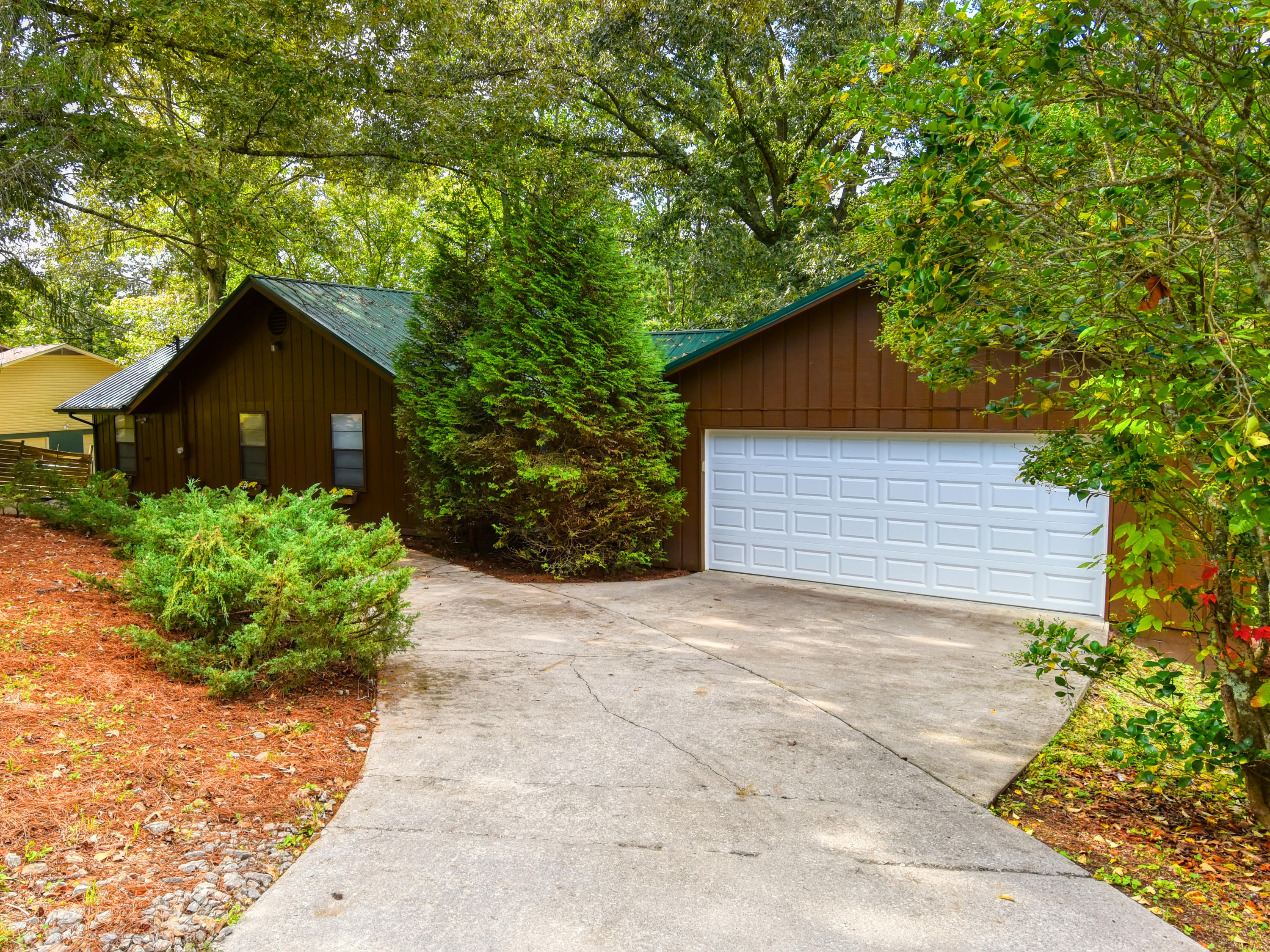 3238 Devault Road Louisville, TN 37777 - Photo 1 of 30 3238 Devault