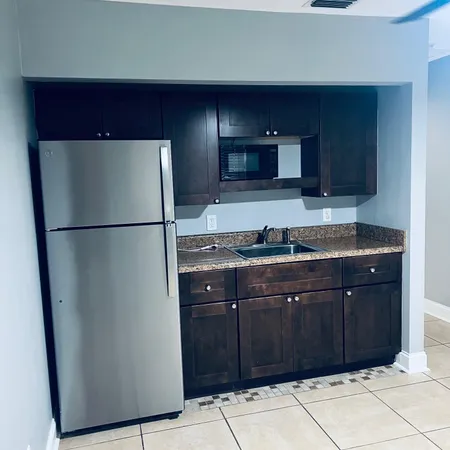 $1,250 | 826 Southeast Damask Avenue, Unit A, Port St. Lucie, FL 34983