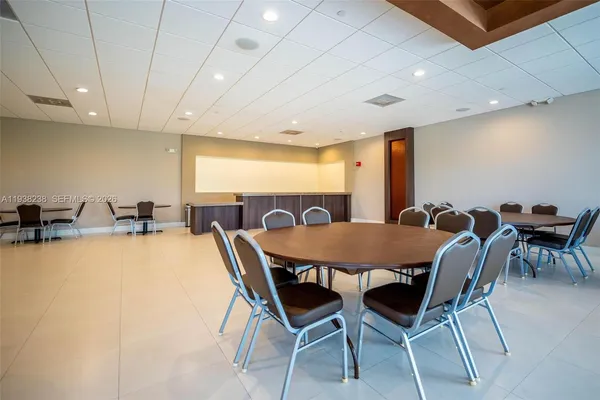 $2,800 | 3675 North Country Club Drive, Unit 2404, Aventura, FL 33180