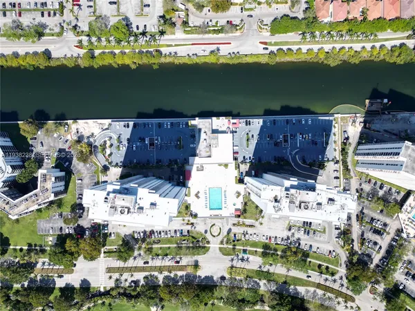 $2,800 | 3675 North Country Club Drive, Unit 2404, Aventura, FL 33180