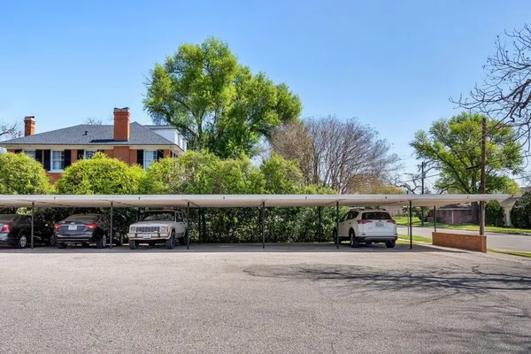 $1,150 | 401 East Main Street, Unit 8, Brenham, TX 77833
