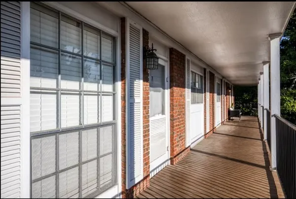 $1,150 | 401 East Main Street, Unit 8, Brenham, TX 77833