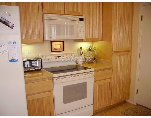 3012 Monroe Park Road Henderson, NV 89052 - Photo 4 of 12 Kitchen.