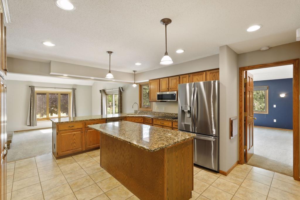 731 North Hay Lake Road Eagan, MN 55123 - Photo 13 of 54 Gallery Image 13