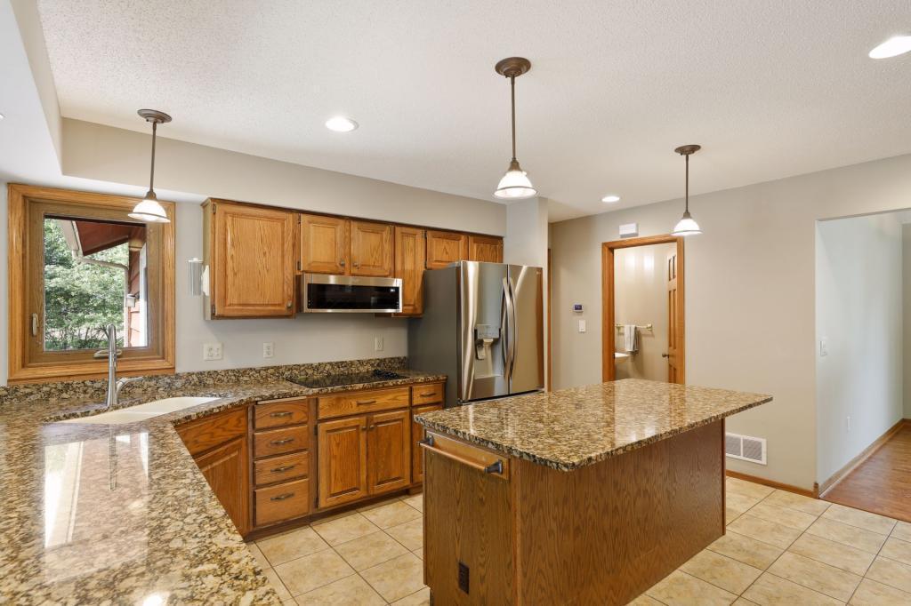 731 North Hay Lake Road Eagan, MN 55123 - Photo 15 of 54 Gallery Image 15