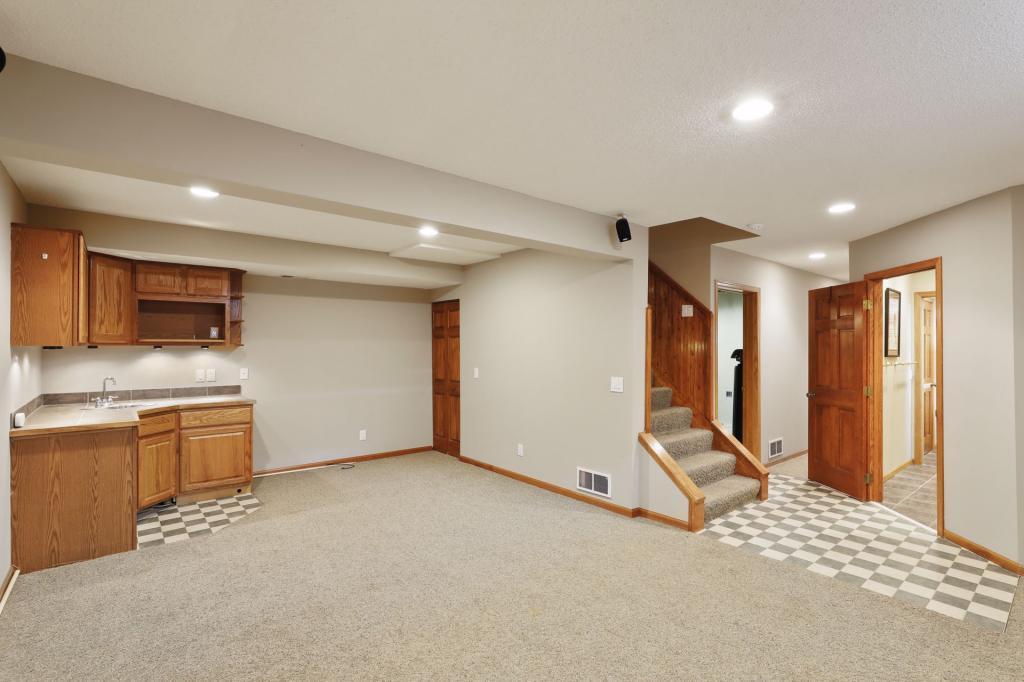 731 North Hay Lake Road Eagan, MN 55123 - Photo 35 of 54 Gallery Image 35