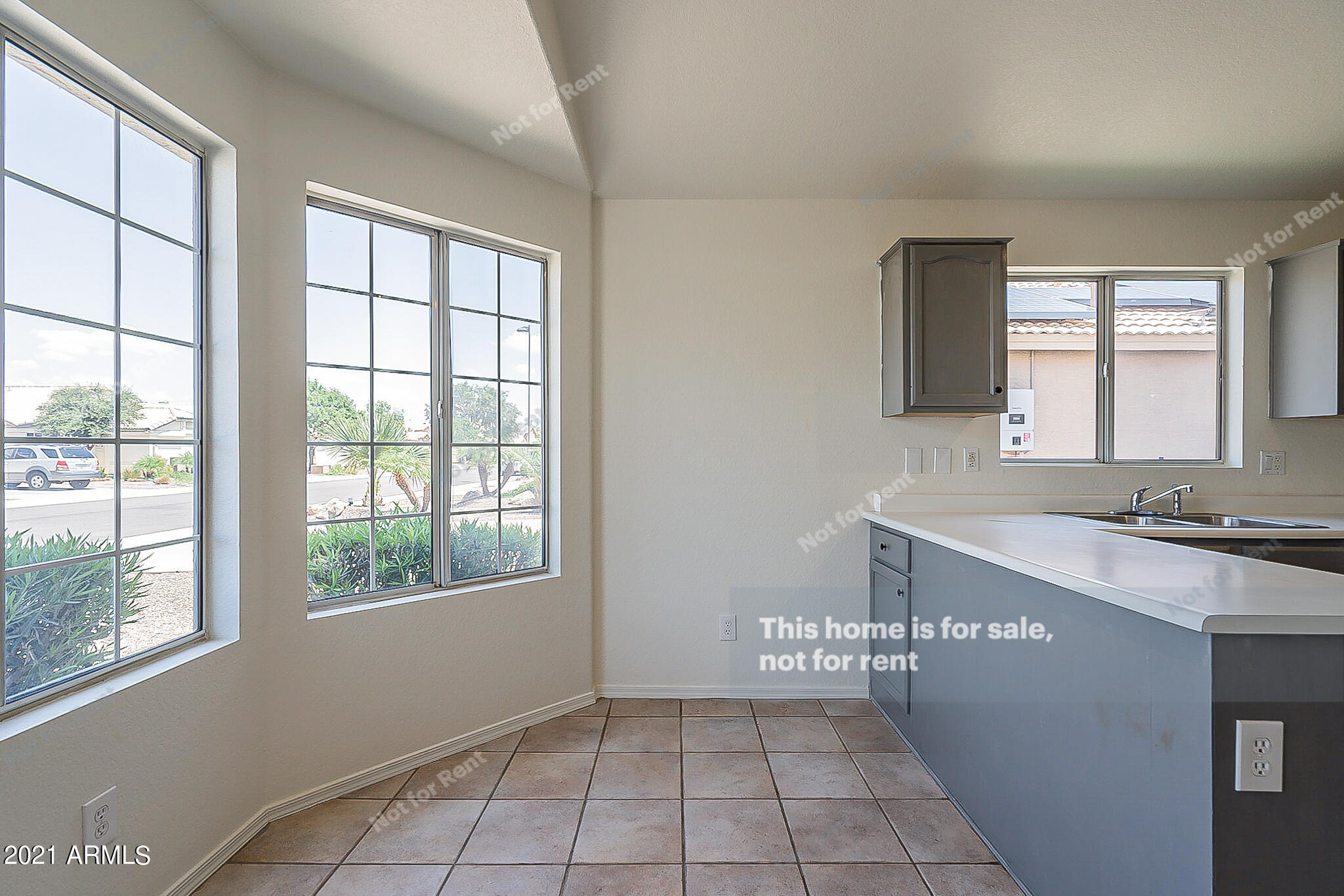 179 West Smoke Tree Road Gilbert, AZ 85233 - Photo 11 of 36 listing_8