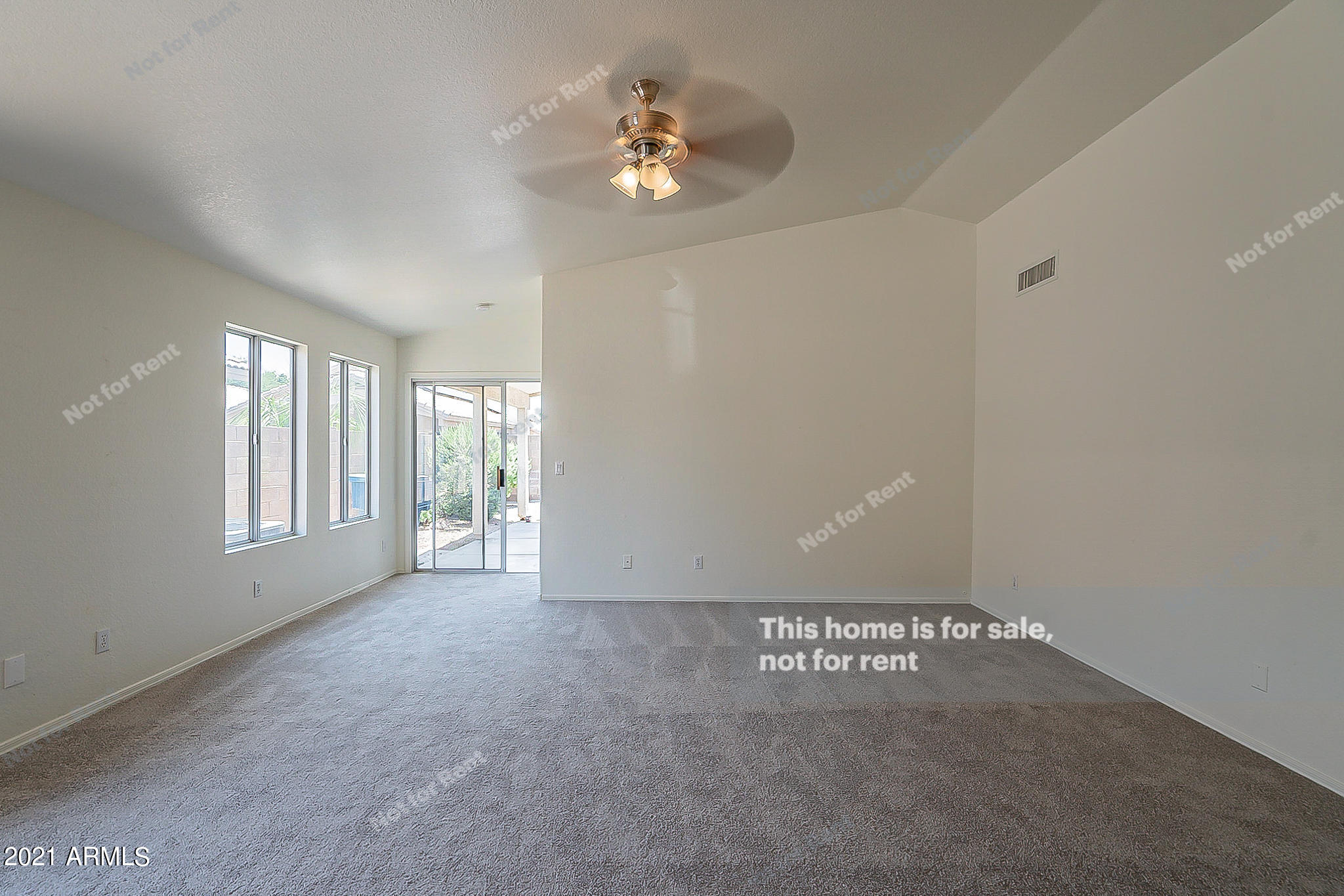 179 West Smoke Tree Road Gilbert, AZ 85233 - Photo 5 of 36 listing_2